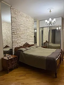 Satılır 3 otaqlı mənzil 134 m²
