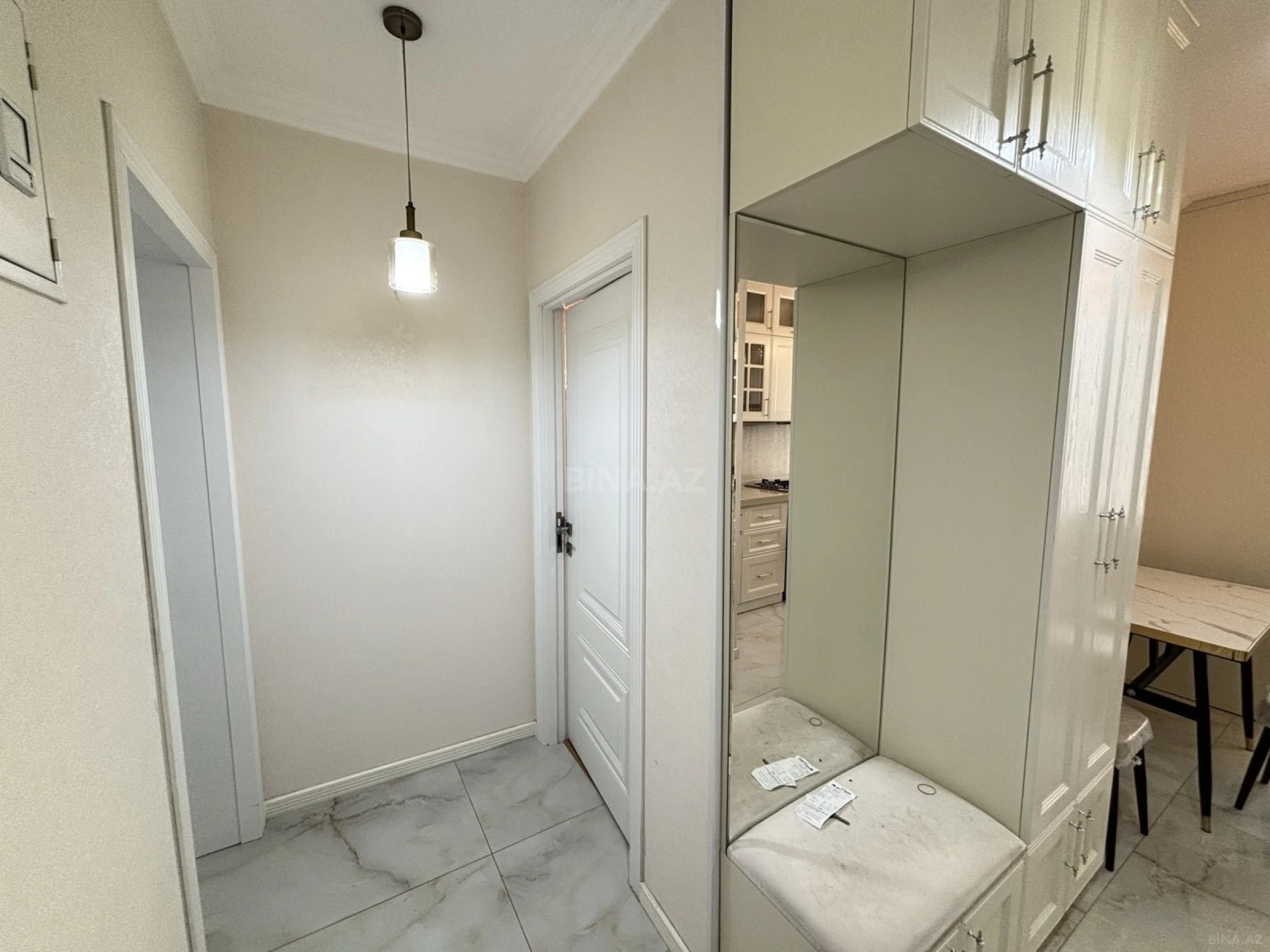 Kirayə verilir 2 otaqlı mənzil 70 m²