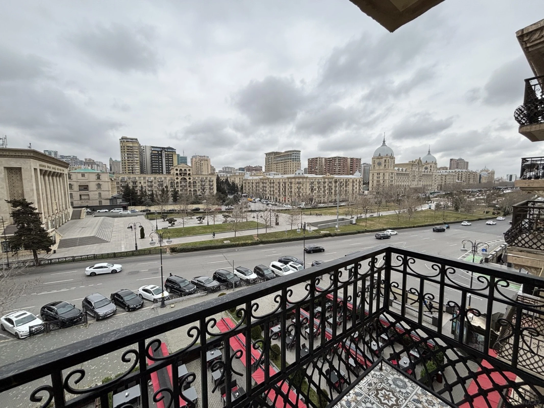 Kirayə verilir 2 otaqlı mənzil 70 m²