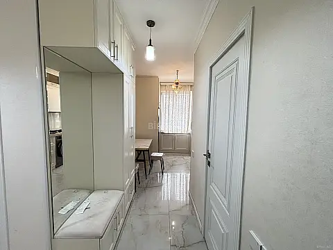 Kirayə verilir 2 otaqlı mənzil 70 m²