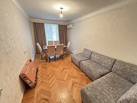 Kirayə verilir 2 otaqlı mənzil 70 m²