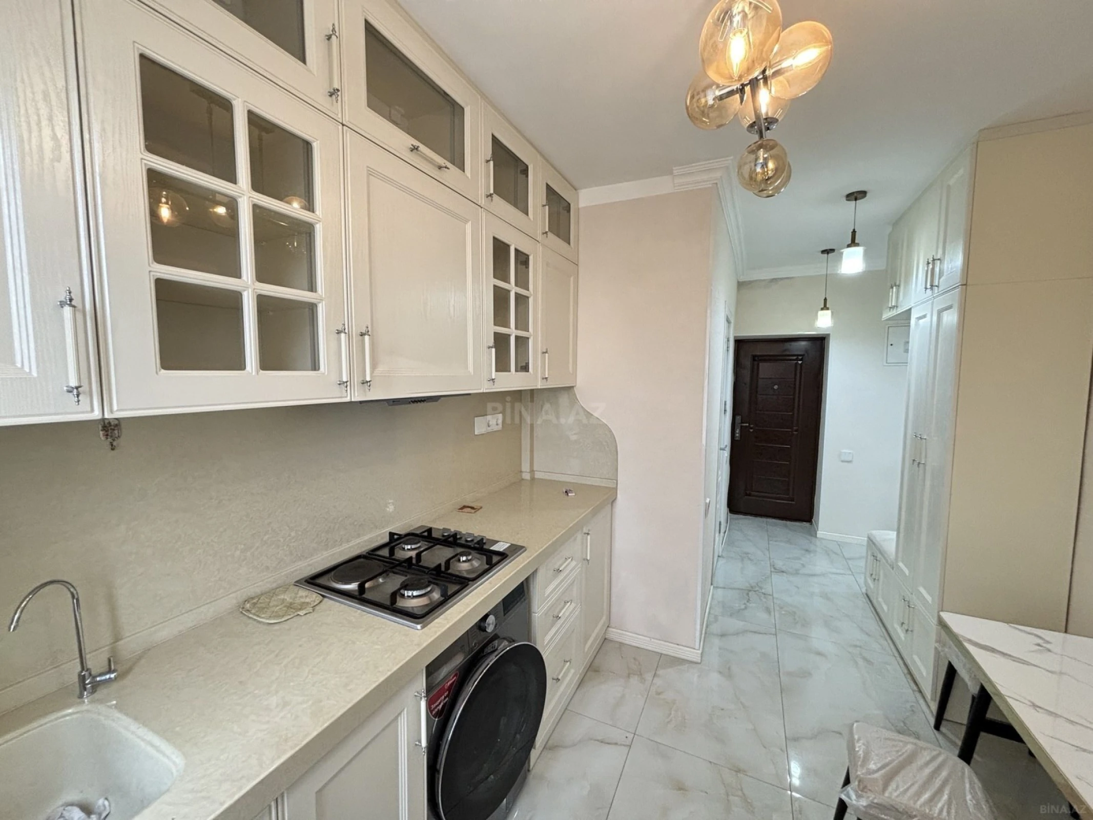 Kirayə verilir 2 otaqlı mənzil 70 m²