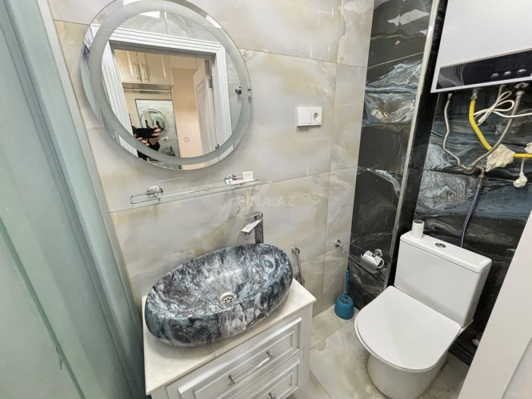 Kirayə verilir 2 otaqlı mənzil 70 m²