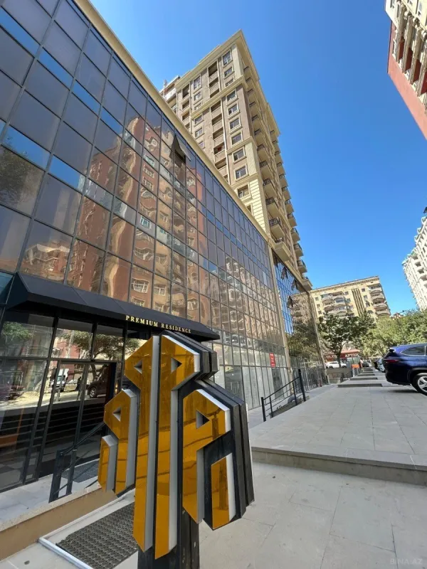 Satılır 3 otaqlı mənzil 103 m²