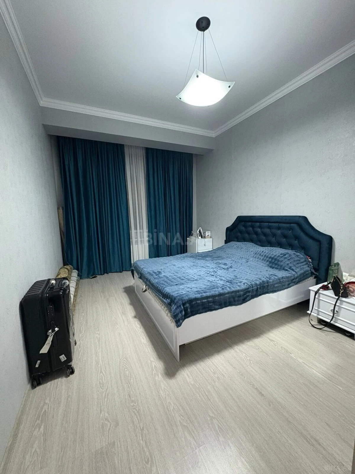Satılır 3 otaqlı mənzil 103 m²
