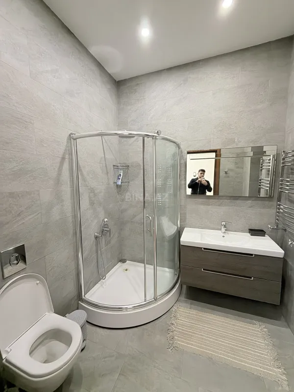 Kirayə verilir 7 otaqlı həyət evi 360 m²