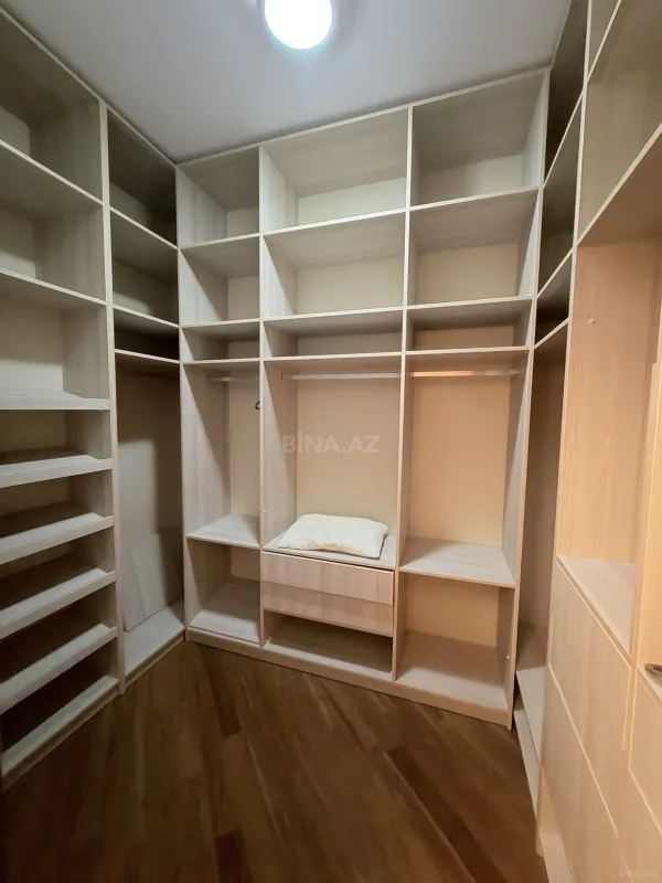 Kirayə verilir 7 otaqlı həyət evi 360 m²
