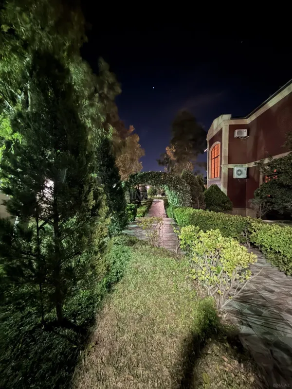 Kirayə verilir 7 otaqlı həyət evi 360 m²