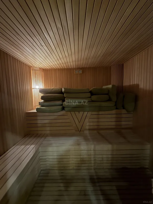 Kirayə verilir 7 otaqlı həyət evi 360 m²