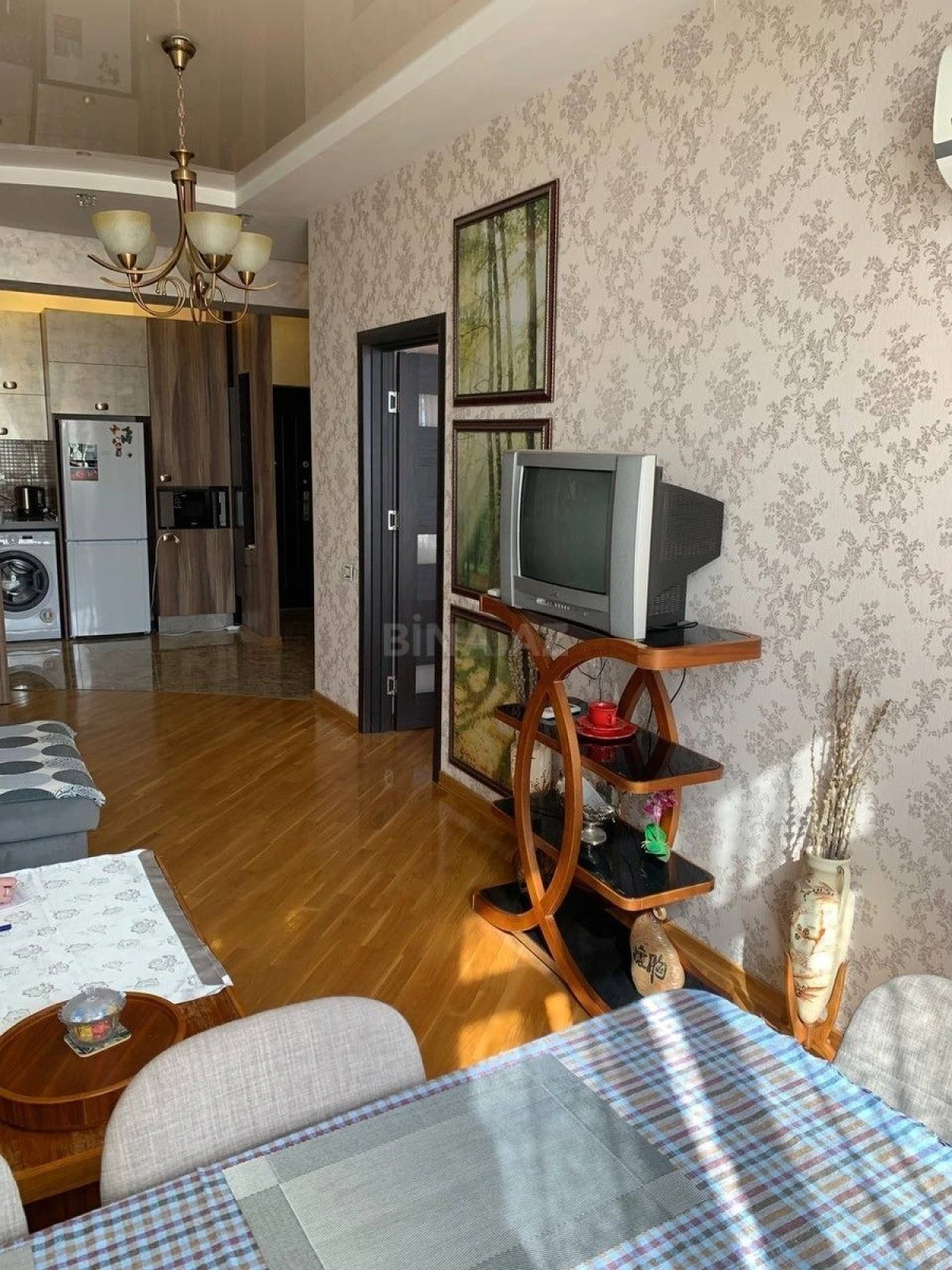 Kirayə verilir 2 otaqlı mənzil 60 m²