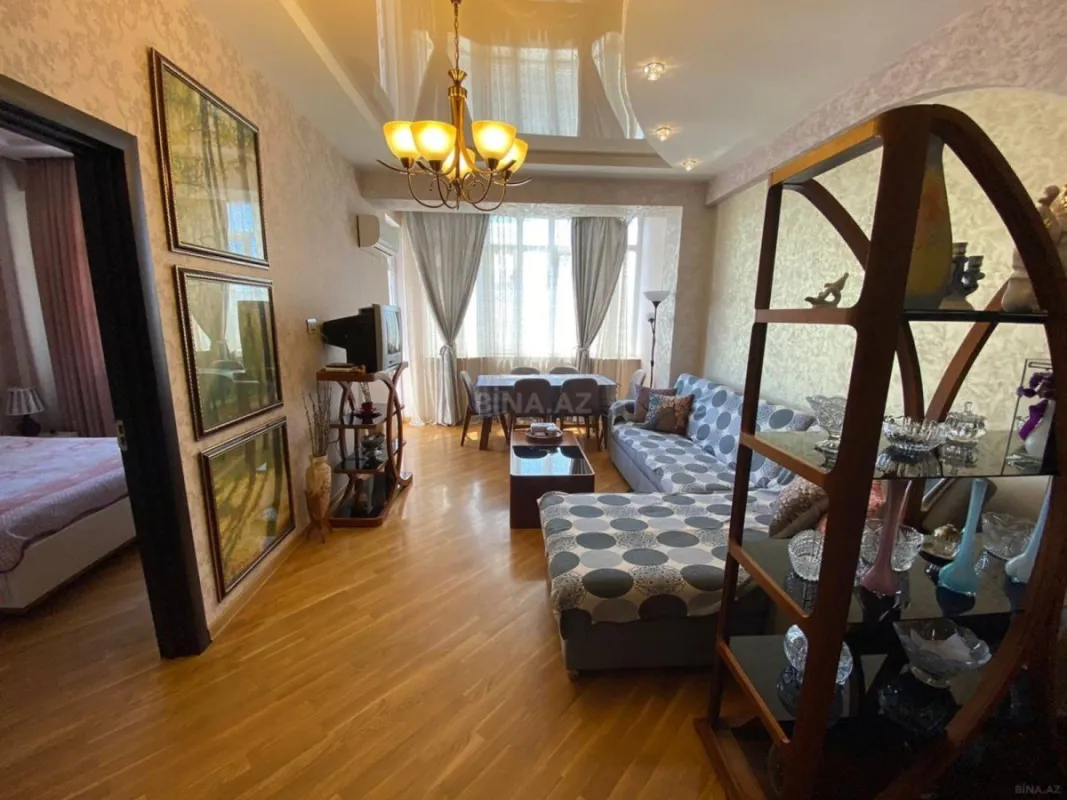 Kirayə verilir 2 otaqlı mənzil 60 m²
