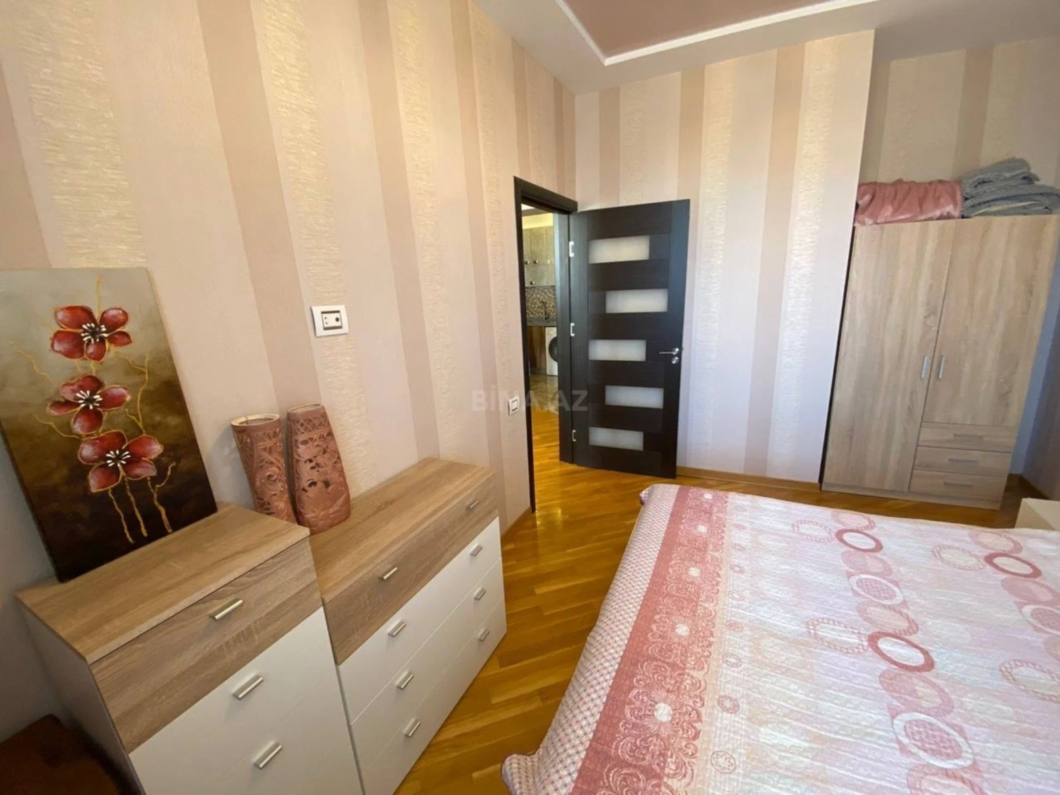 Kirayə verilir 2 otaqlı mənzil 60 m²