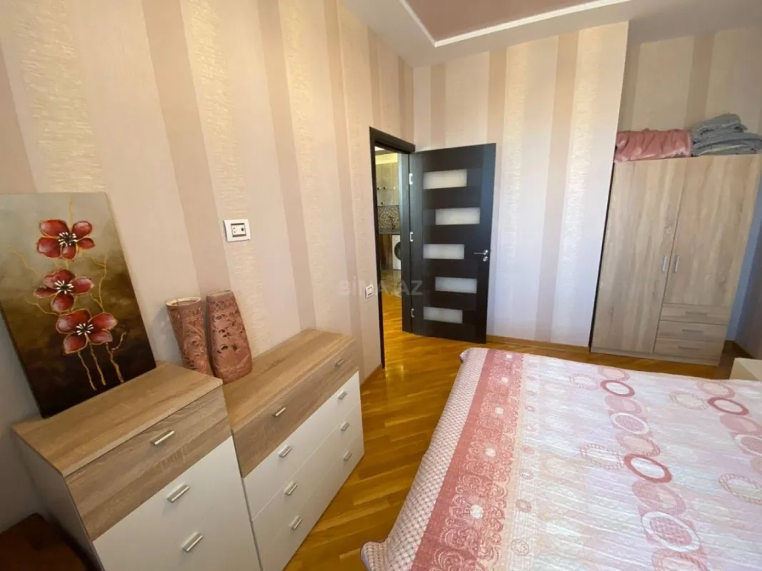 Kirayə verilir 2 otaqlı mənzil 60 m²