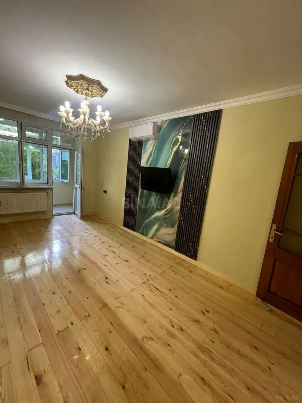 Kirayə verilir 2 otaqlı mənzil 70 m²