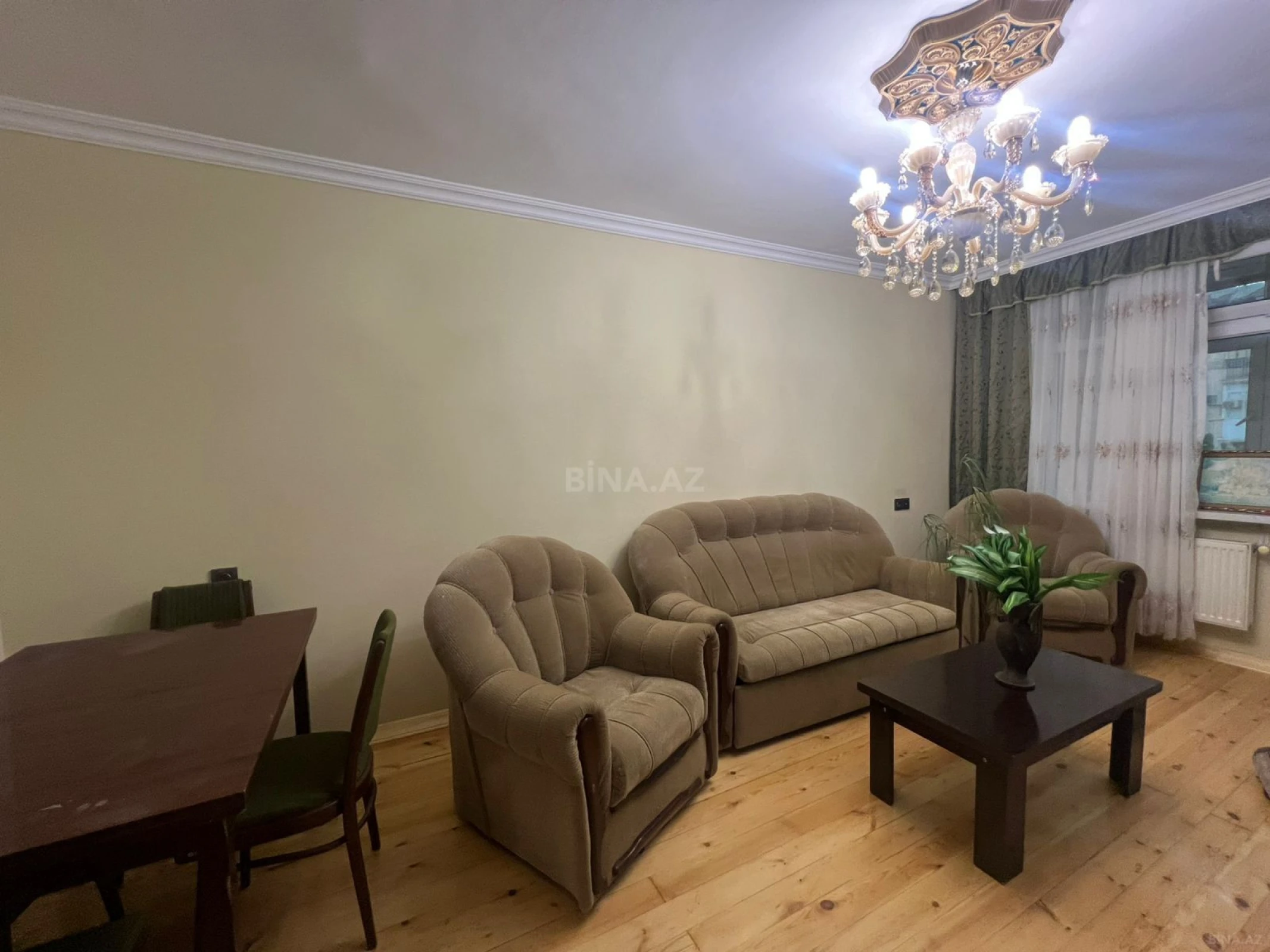 Kirayə verilir 2 otaqlı mənzil 70 m²