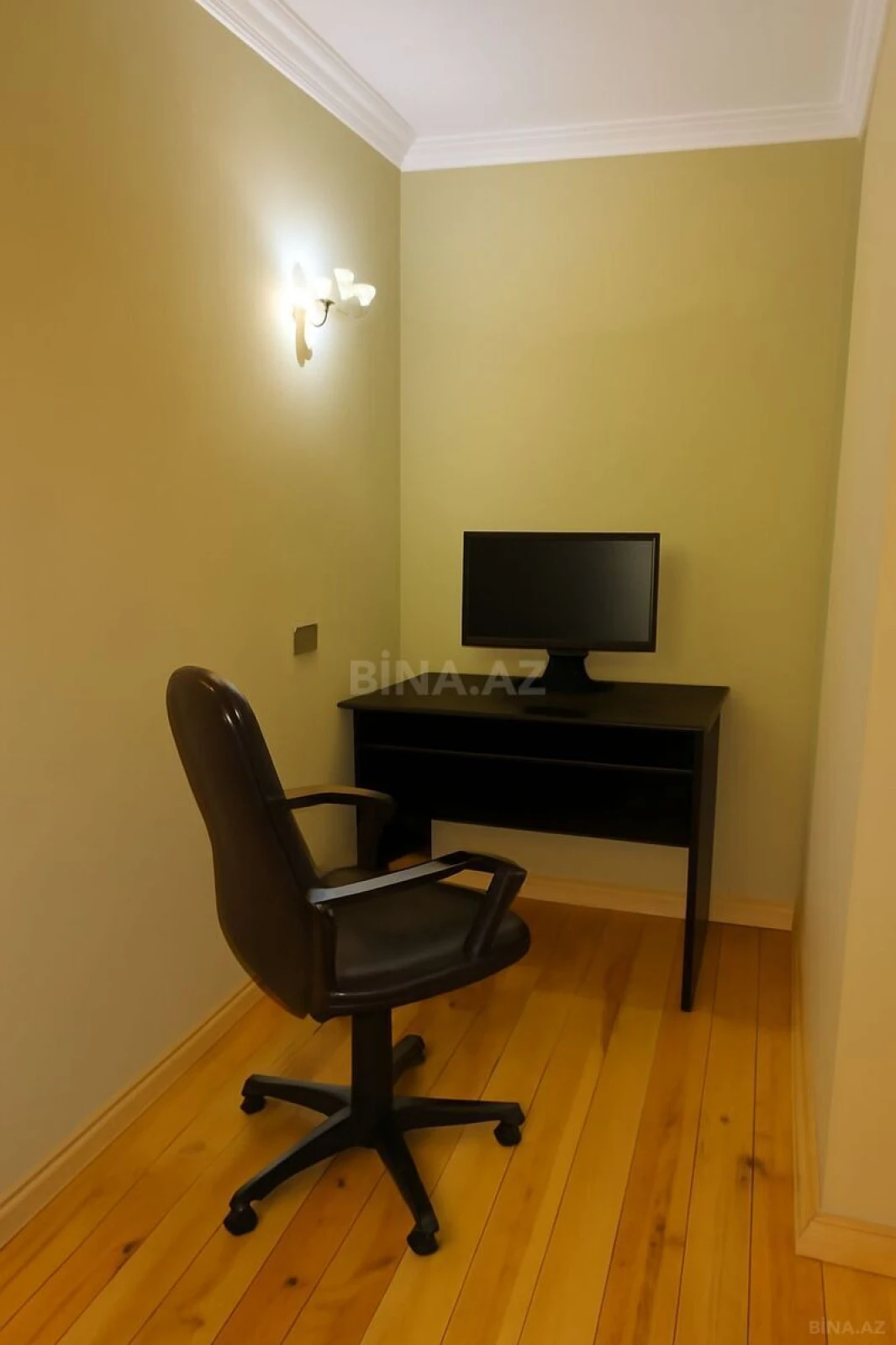 Kirayə verilir 2 otaqlı mənzil 70 m²