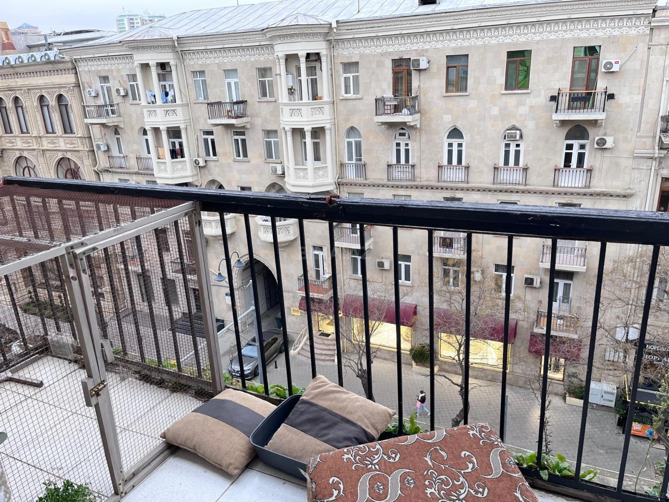 Kirayə verilir 2 otaqlı mənzil 65 m²