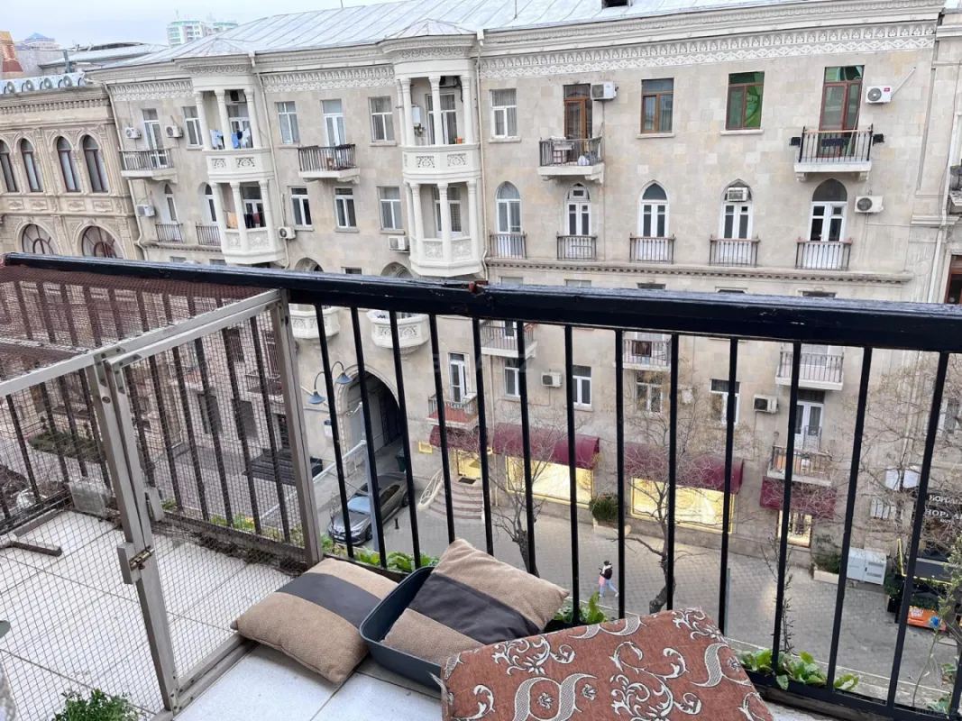 Kirayə verilir 2 otaqlı mənzil 65 m²