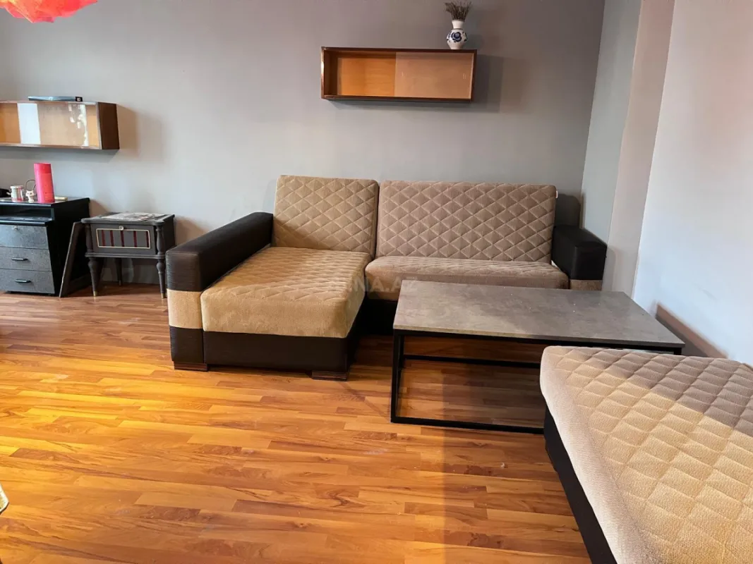 Kirayə verilir 2 otaqlı mənzil 65 m²