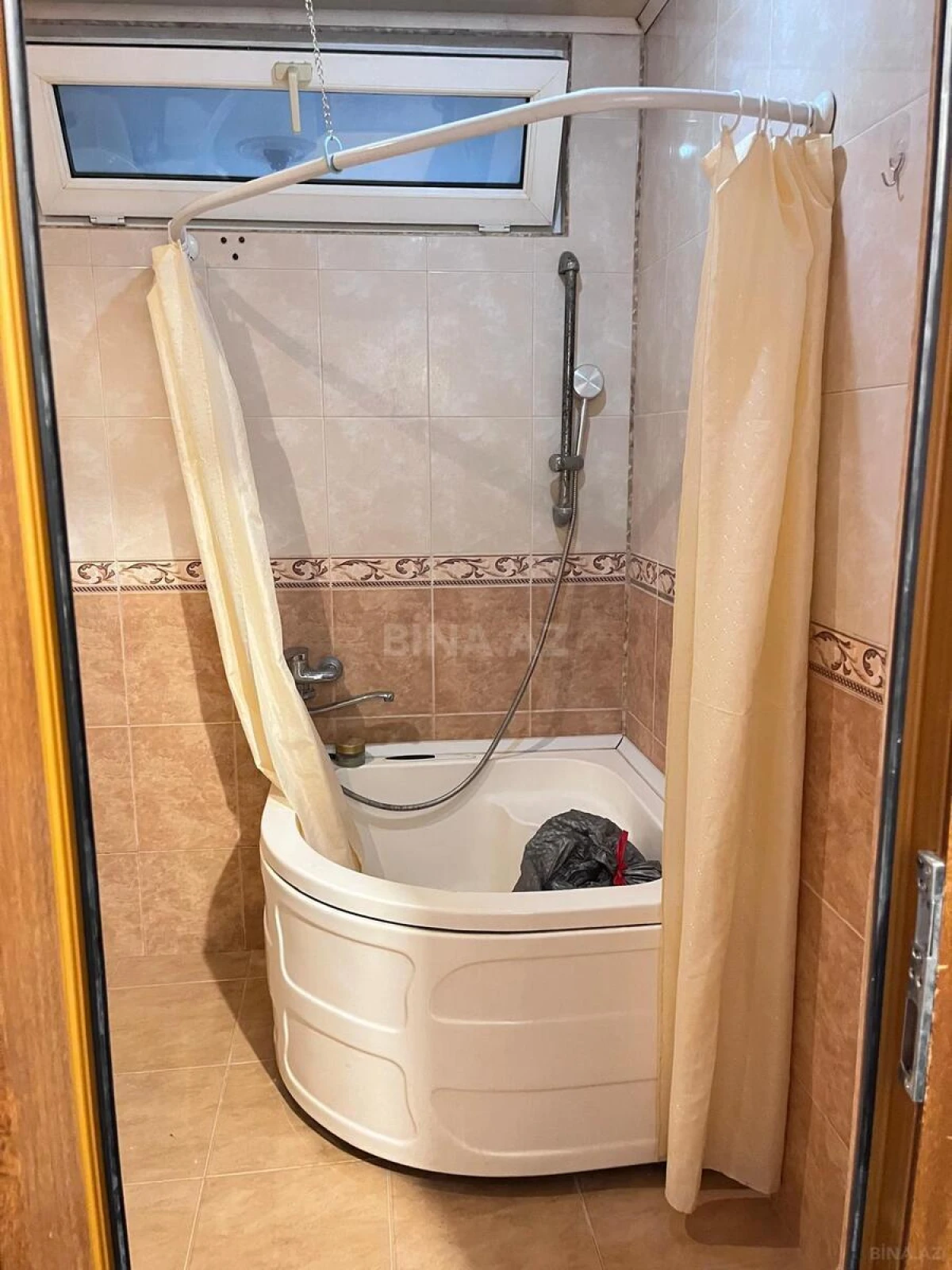 Kirayə verilir 2 otaqlı mənzil 65 m²