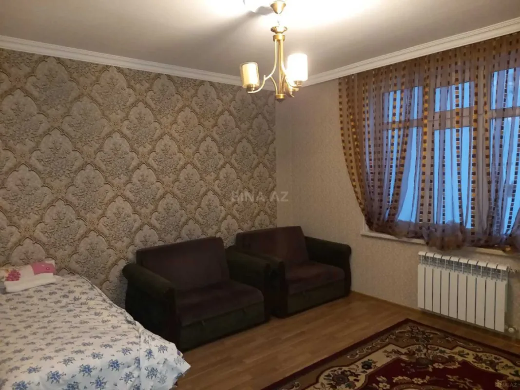 Kirayə verilir 2 otaqlı mənzil 75 m²