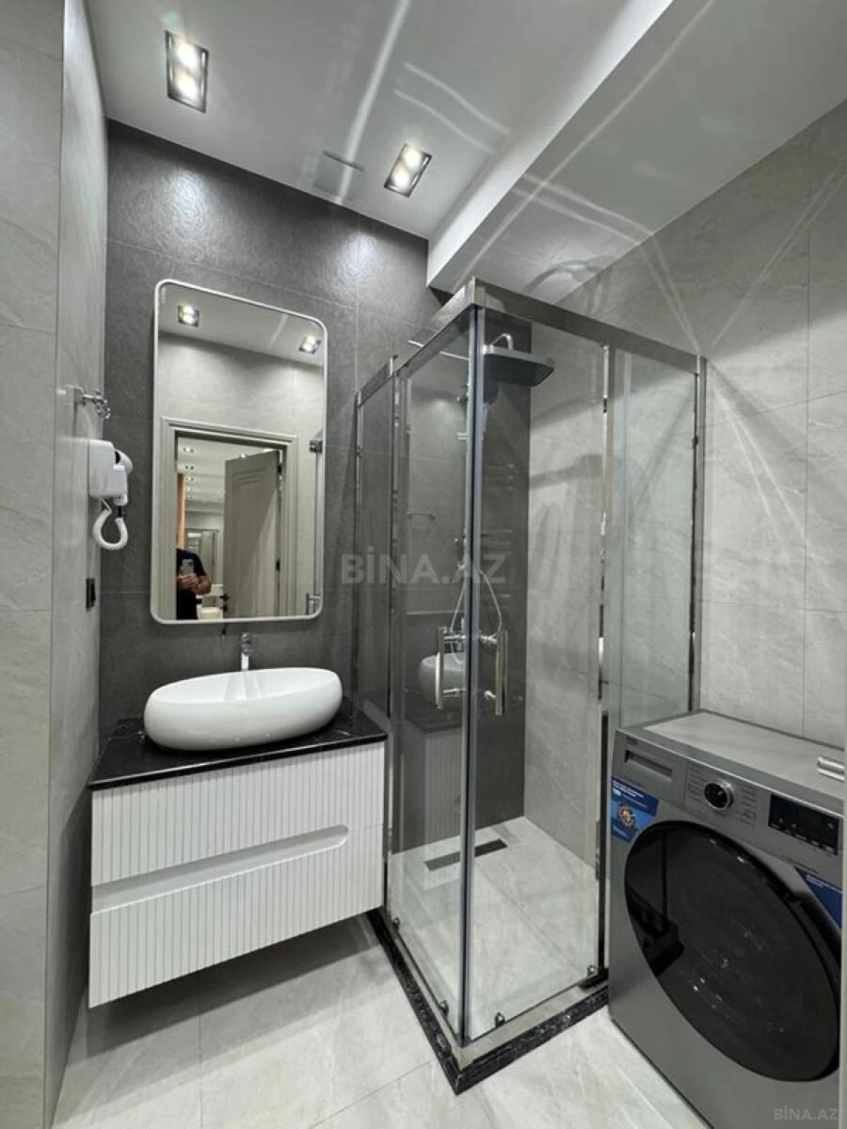 Satılır 2 otaqlı mənzil 77 m²