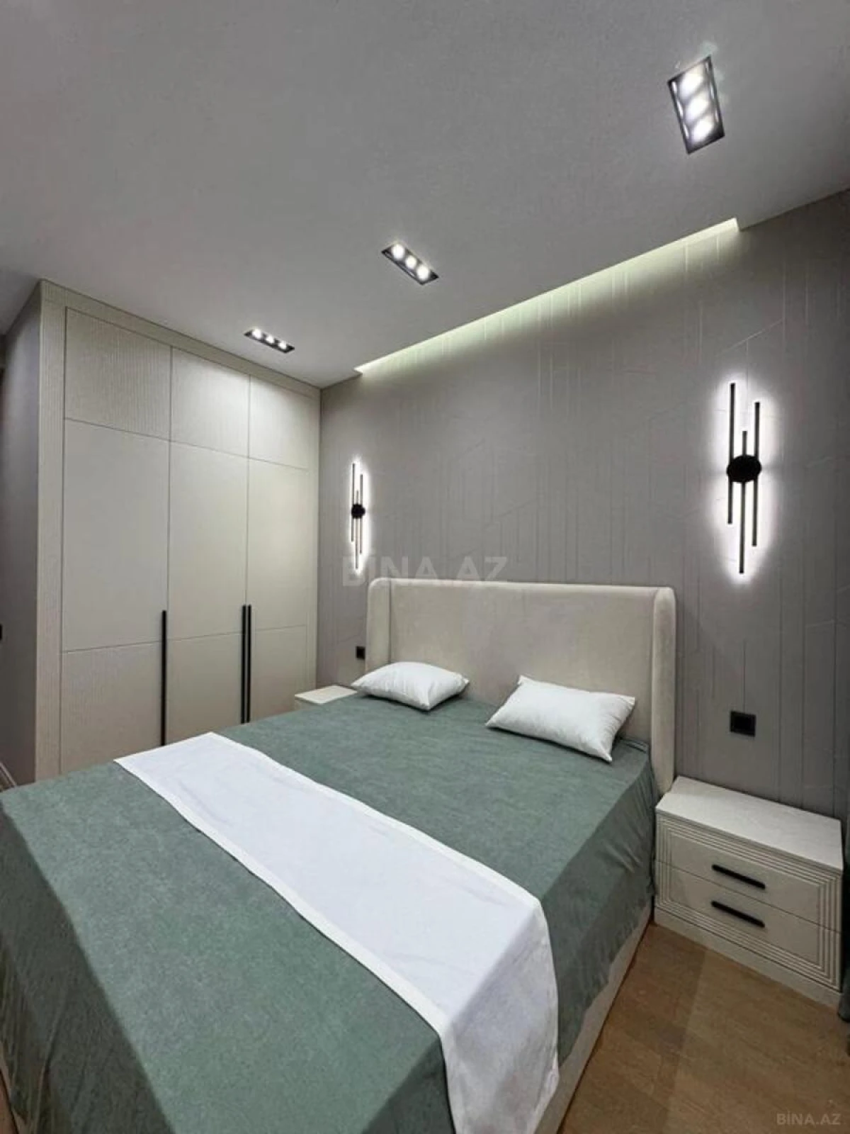 Satılır 2 otaqlı mənzil 77 m²