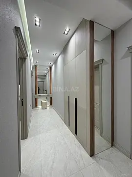 Satılır 2 otaqlı mənzil 77 m²