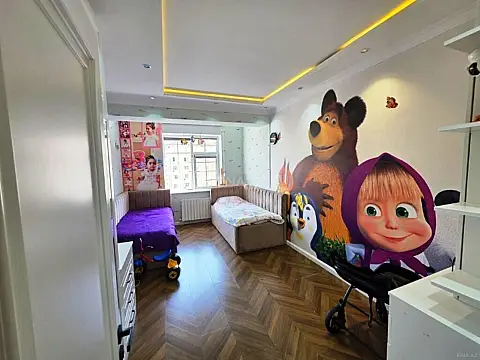 Satılır 3 otaqlı mənzil 128 m²