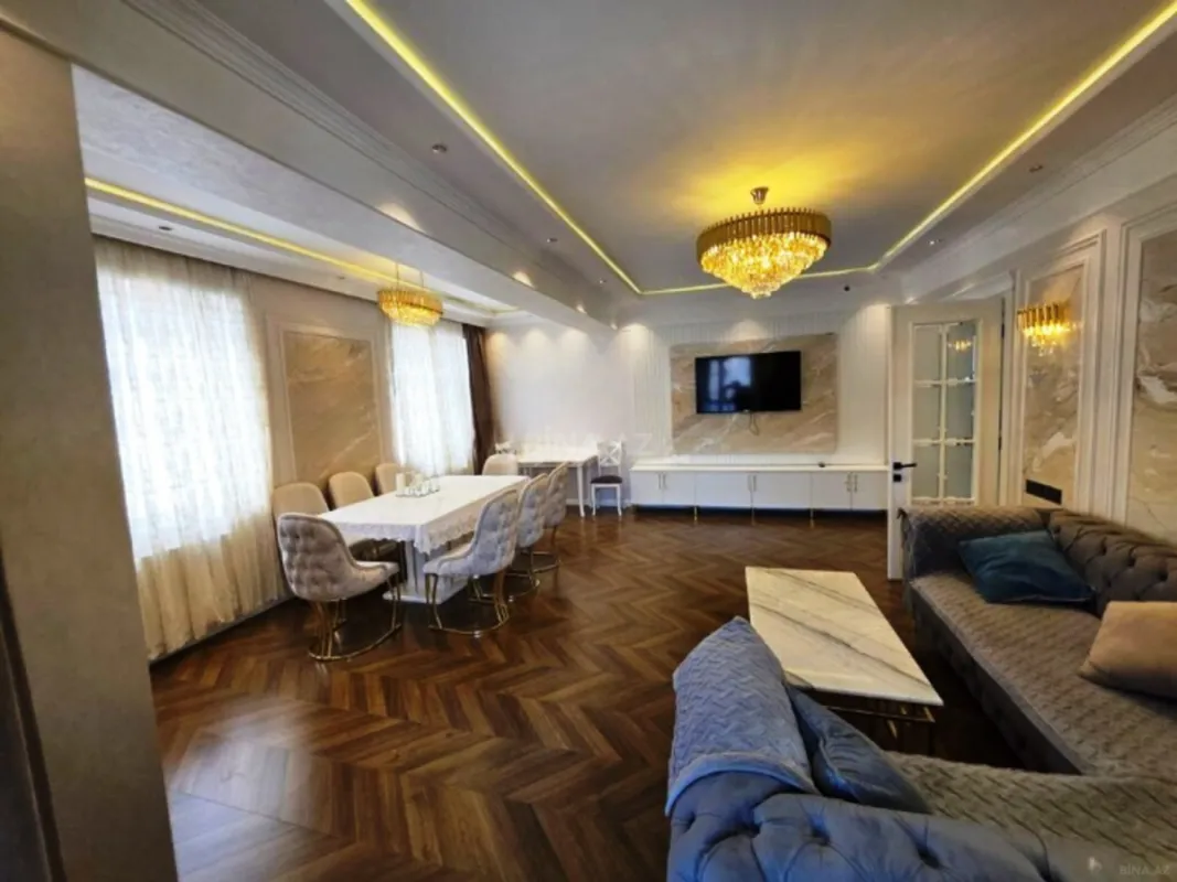 Satılır 3 otaqlı mənzil 128 m²