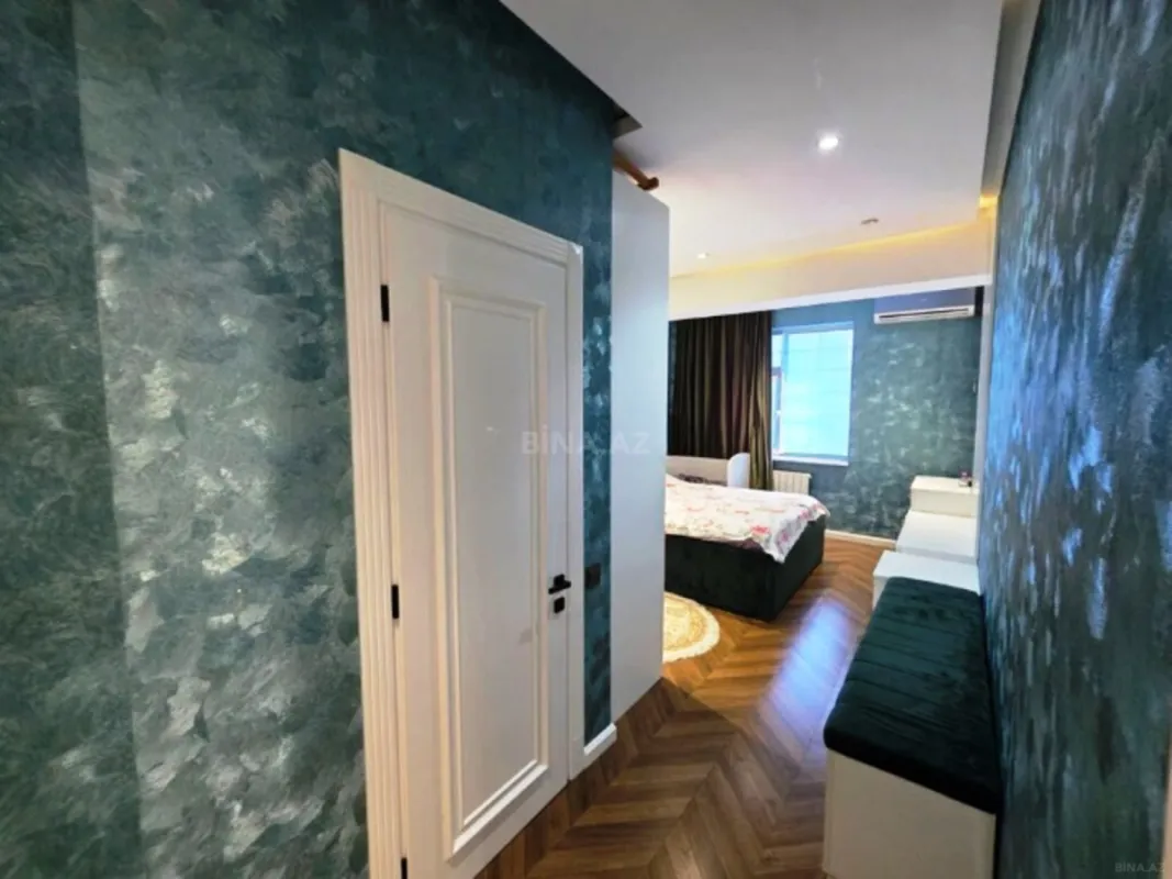 Satılır 3 otaqlı mənzil 128 m²