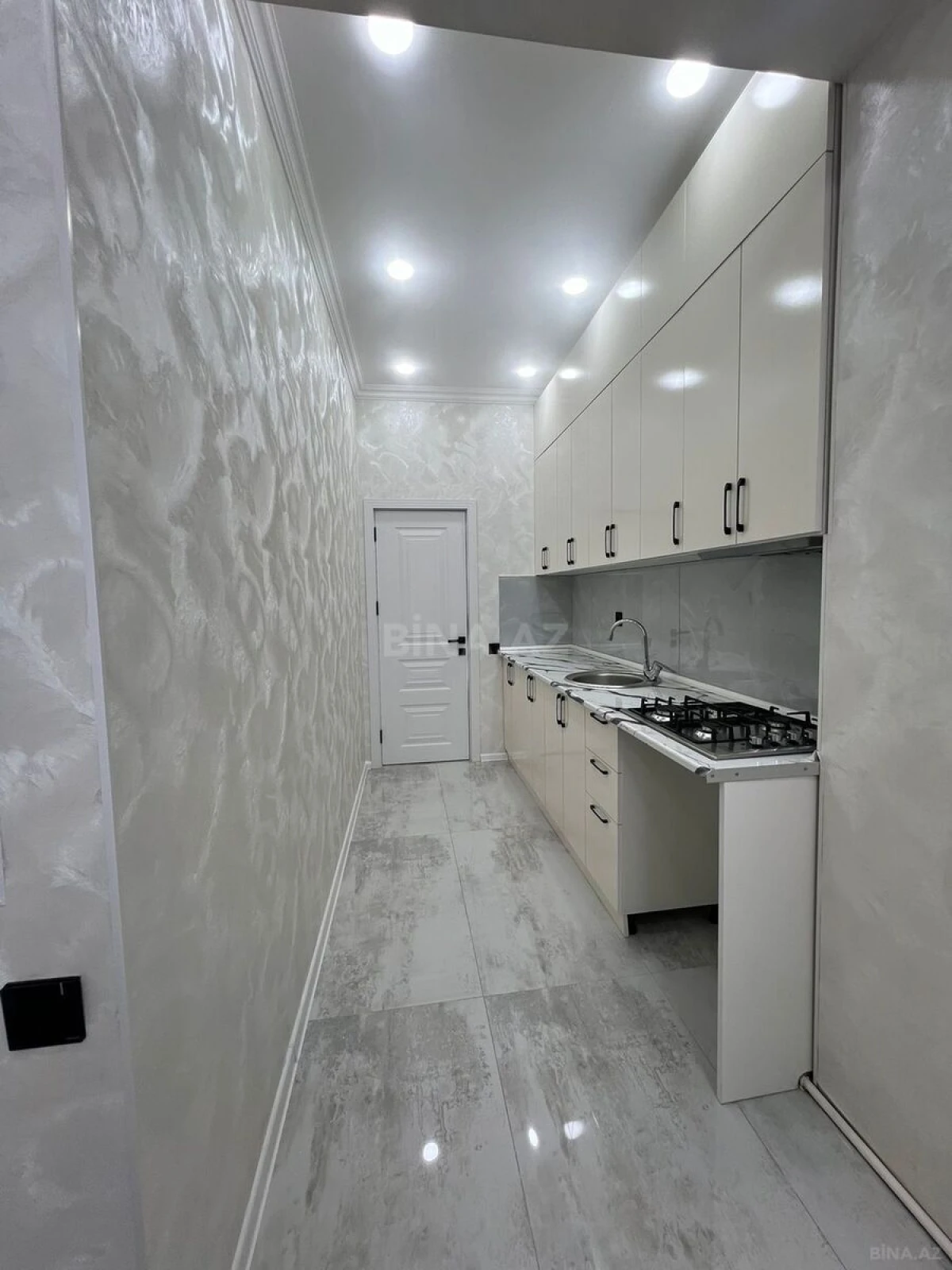 Satılır 3 otaqlı mənzil 75 m²