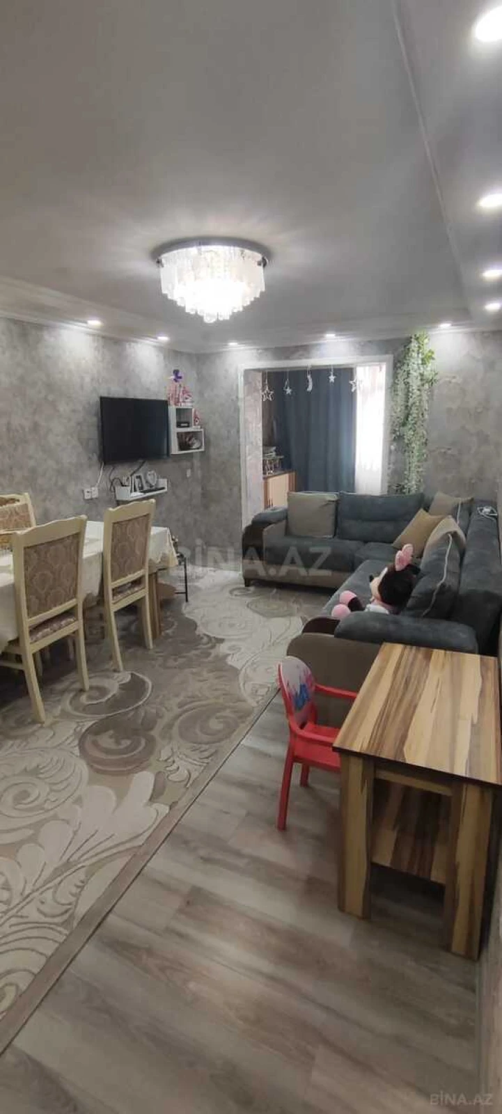 Satılır 4 otaqlı mənzil 100 m²