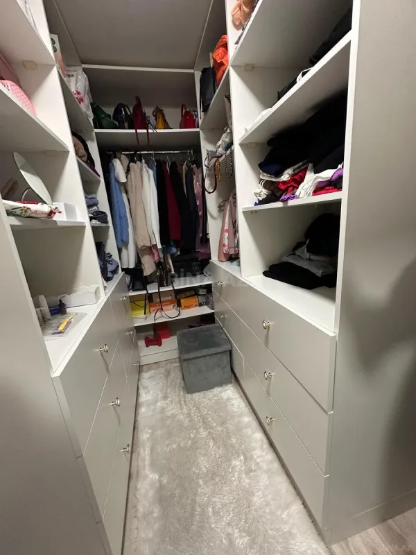 Satılır 4 otaqlı mənzil 100 m²