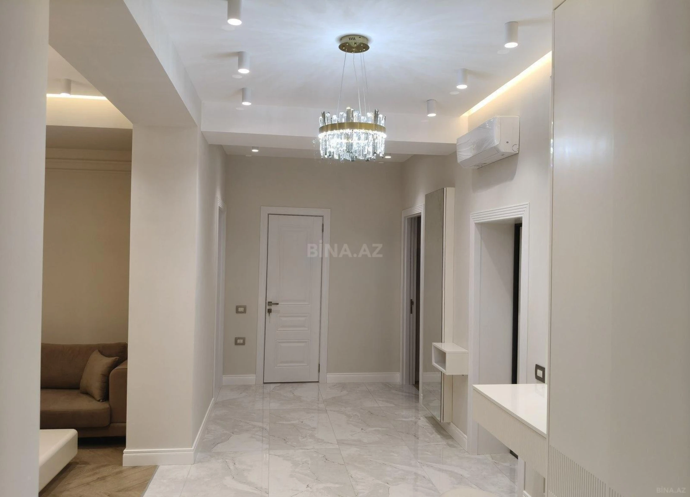 Kirayə verilir 3 otaqlı mənzil 115 m²