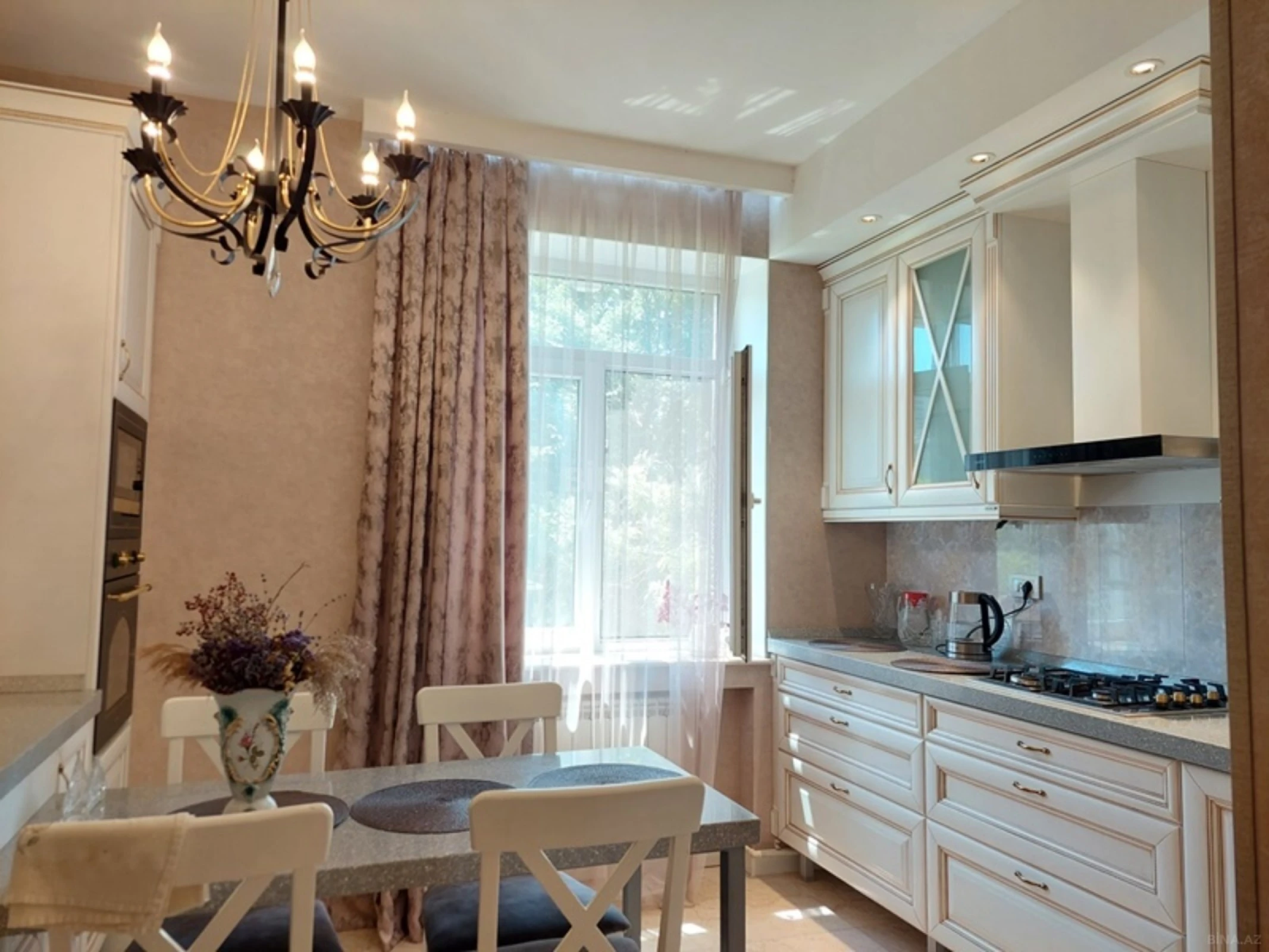 Kirayə verilir 3 otaqlı mənzil 100 m²