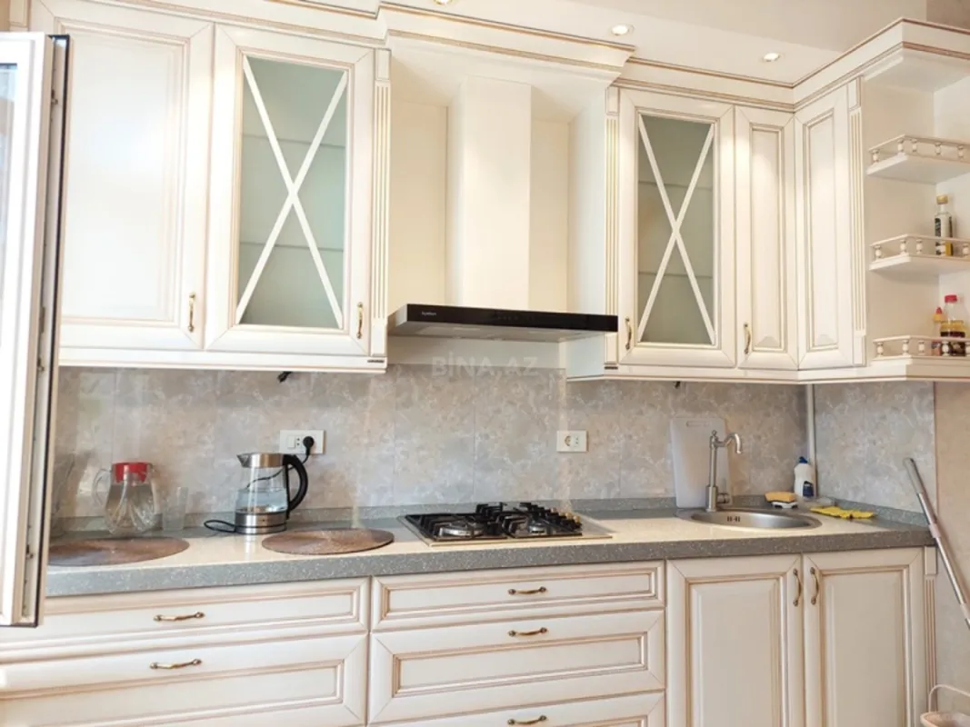 Kirayə verilir 3 otaqlı mənzil 100 m²