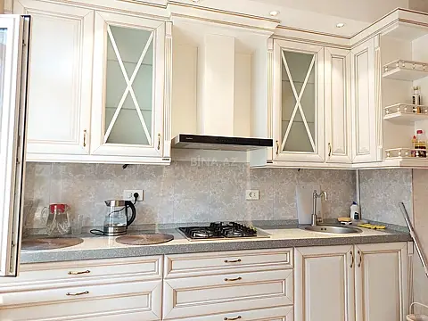 Kirayə verilir 3 otaqlı mənzil 100 m²