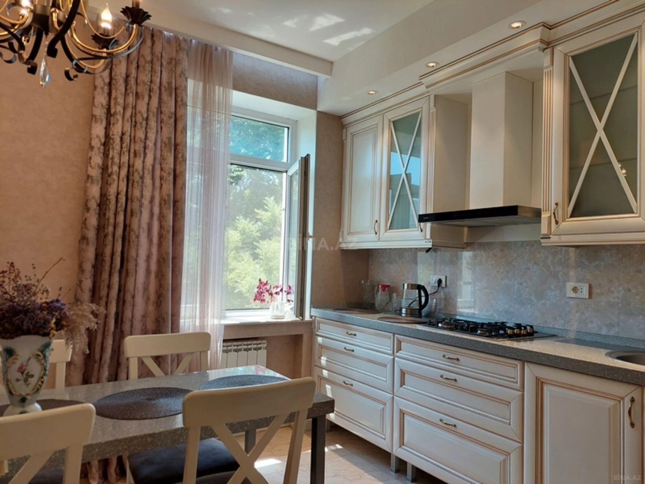 Kirayə verilir 3 otaqlı mənzil 100 m²