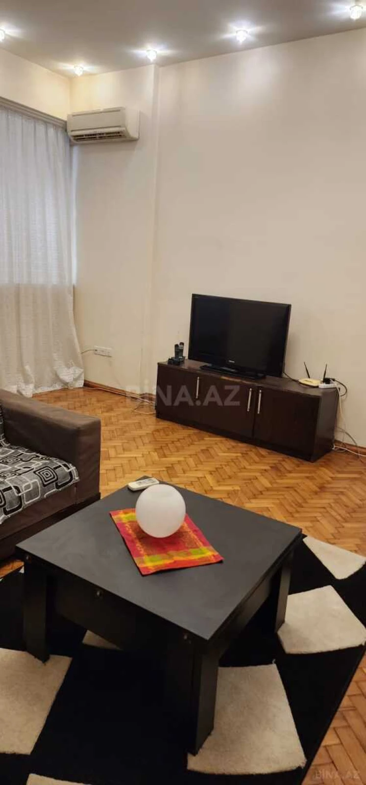 Satılır 4 otaqlı mənzil 105 m²