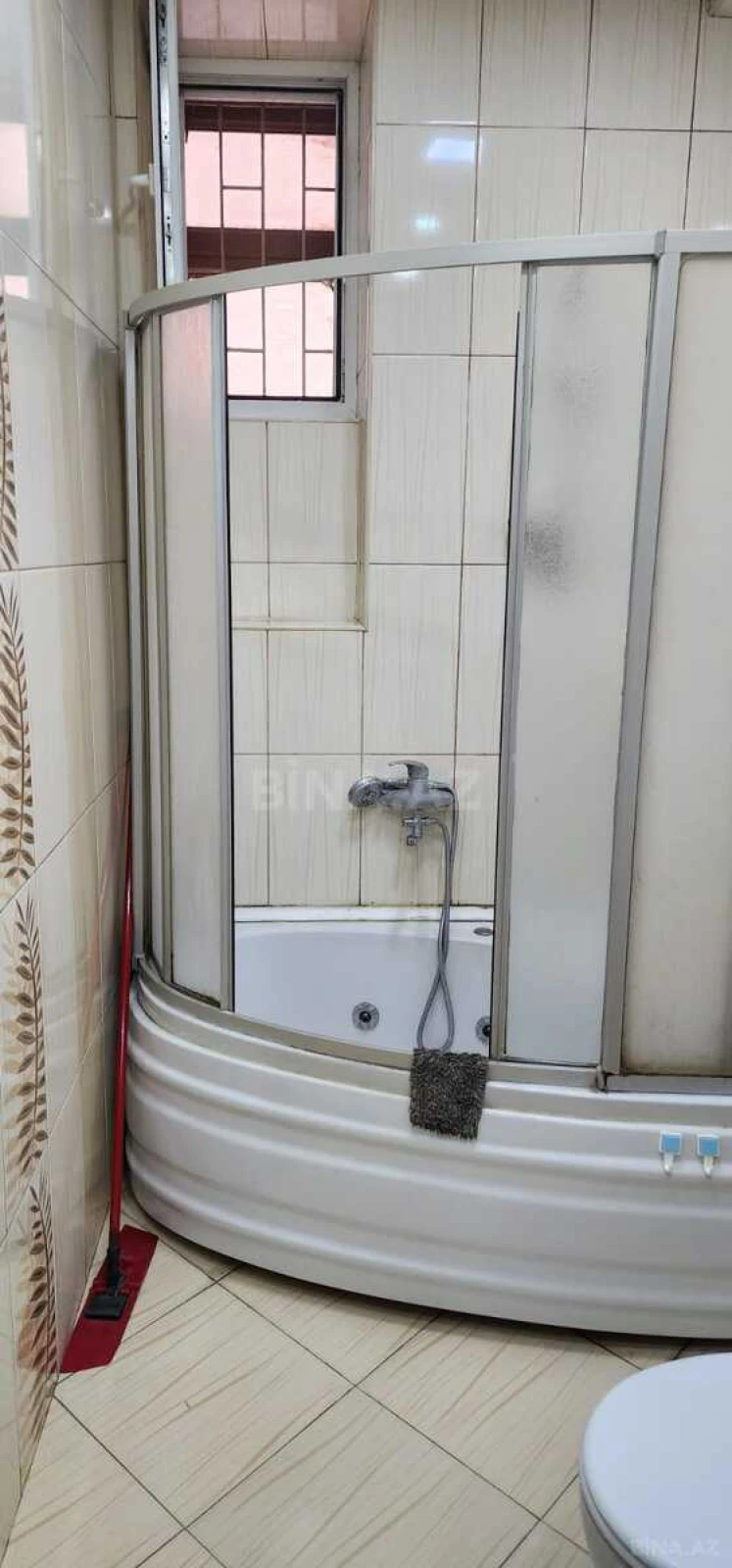 Satılır 4 otaqlı mənzil 105 m²