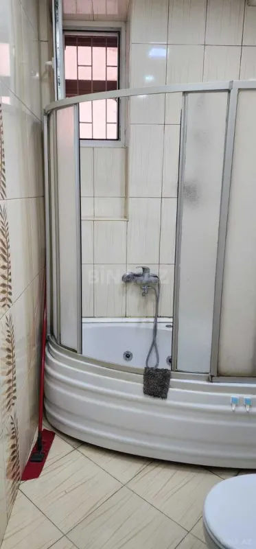 Satılır 4 otaqlı mənzil 105 m²