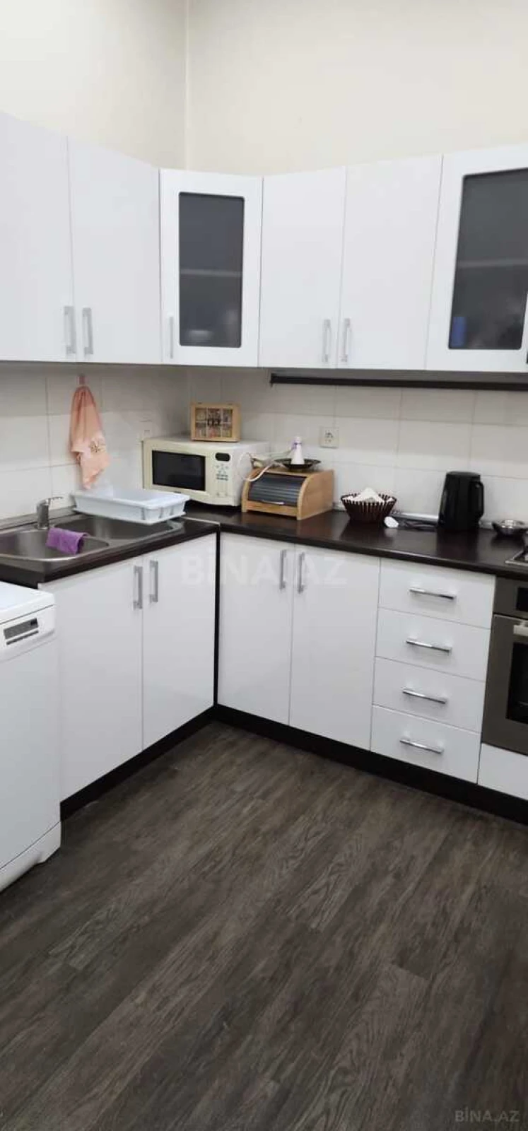Satılır 4 otaqlı mənzil 105 m²