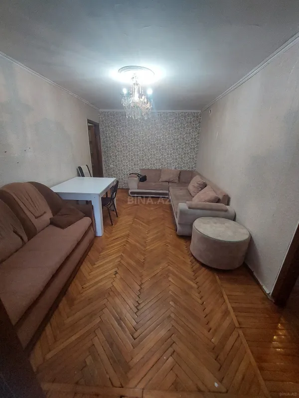 Kirayə verilir 2 otaqlı mənzil 70 m²