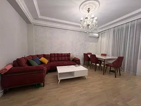 Kirayə verilir 2 otaqlı mənzil 90 m²