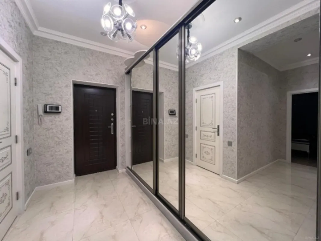 Kirayə verilir 2 otaqlı mənzil 90 m²