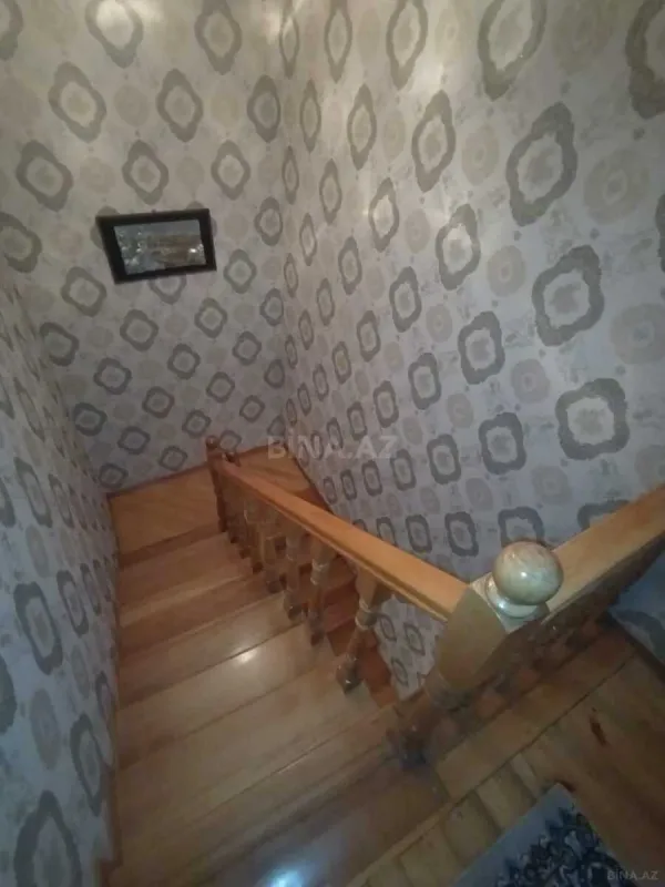 Satılır 5 otaqlı həyət evi 200 m²