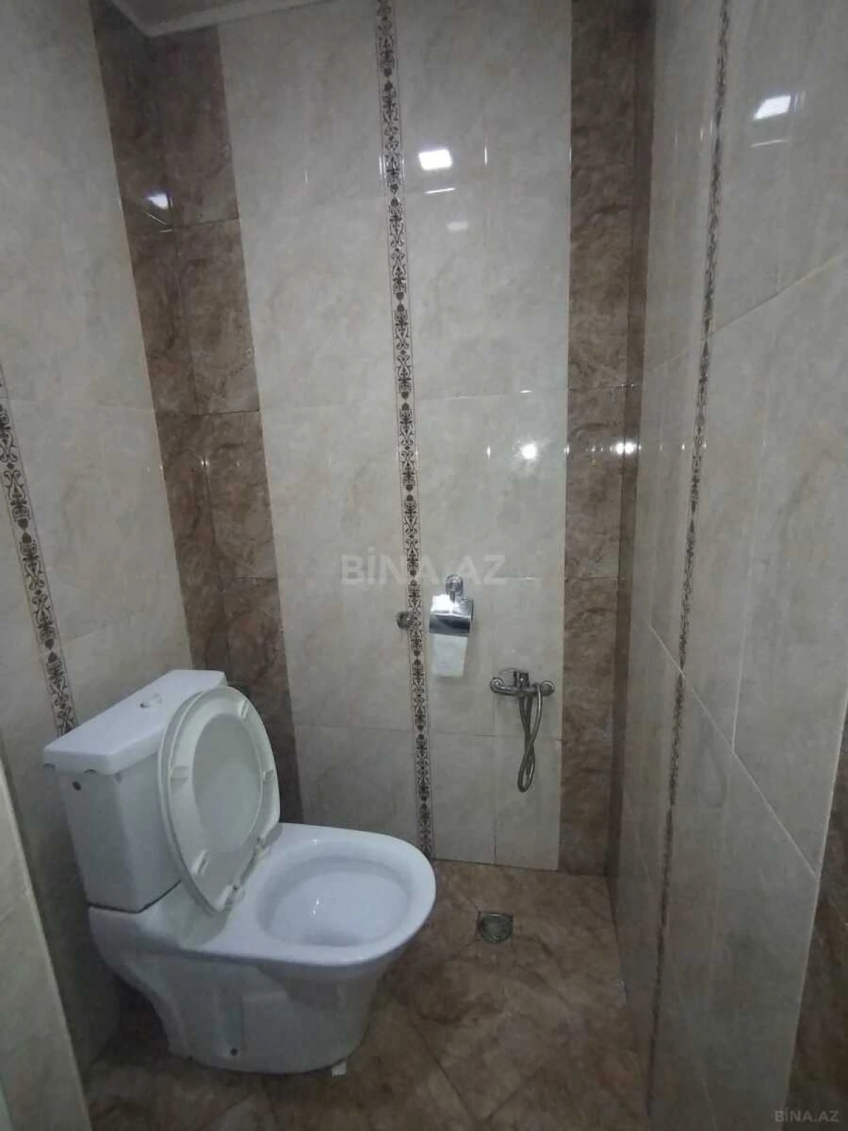Satılır 5 otaqlı həyət evi 200 m²