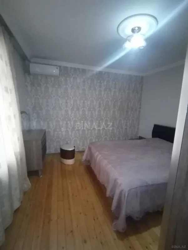 Satılır 5 otaqlı həyət evi 200 m²