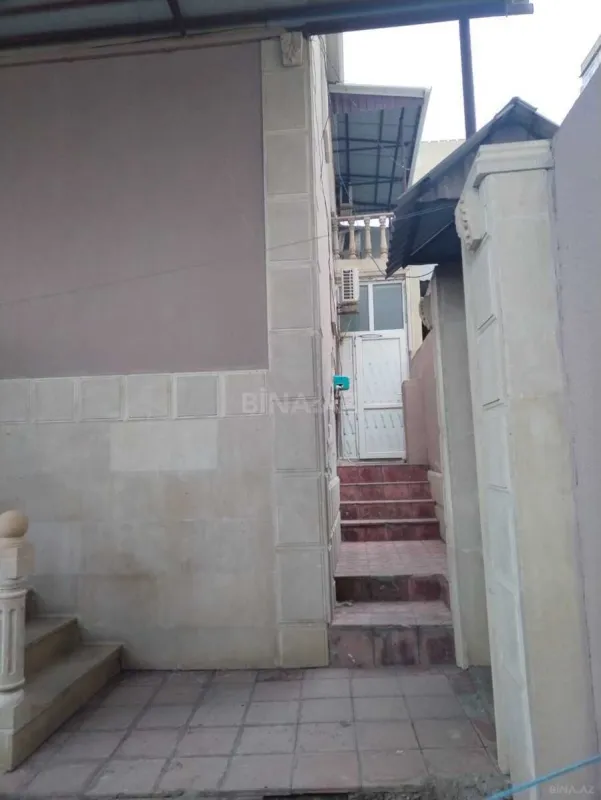 Satılır 5 otaqlı həyət evi 200 m²